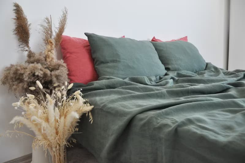 Pine green linen fitted sheet / Softened linen bed sheet / Deep pocket