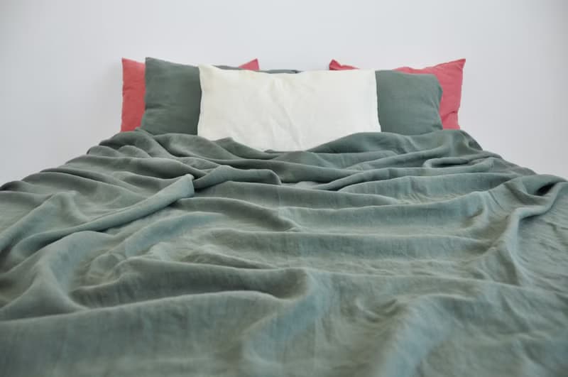 Pine green linen fitted sheet / Softened linen bed sheet / Deep pocket
