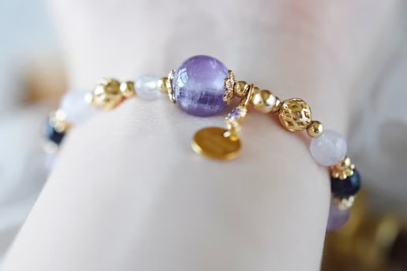 魔幻。紫水晶 薰衣草紫水晶 藍砂石 月亮石  天然石 水晶手鍊