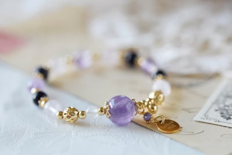 魔幻。紫水晶 薰衣草紫水晶 藍砂石 月亮石  天然石 水晶手鍊