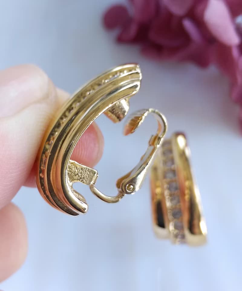 Vintage Jewelry 西洋古董飾品 AVON 金色調 百年紀念款 夾式耳環
