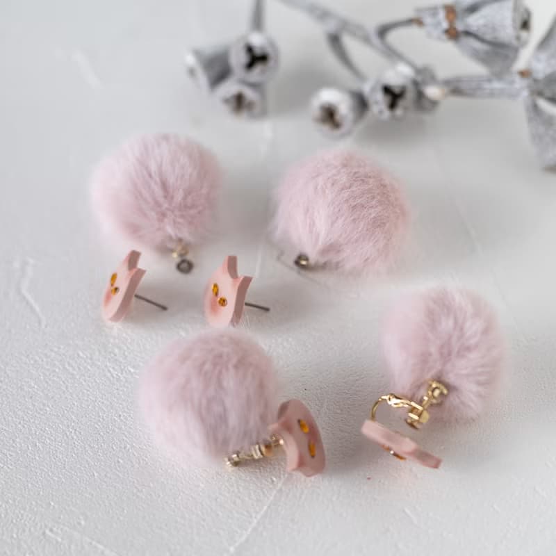 貓與毛球 / 軟陶耳環 / 耳夾 / 櫻花粉