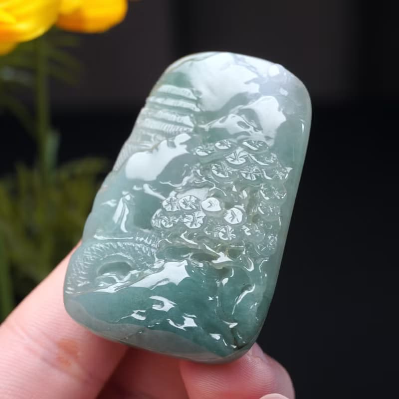 冰種飄綠翡翠精雕山水牌項鍊 | 天然緬甸玉翡翠A貨 | 送禮