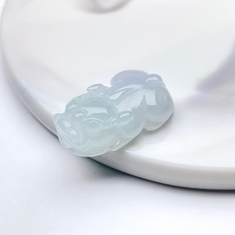 【招財神獸】冰綠種翡翠貔貅吊飾 | 天然緬甸玉翡翠A貨