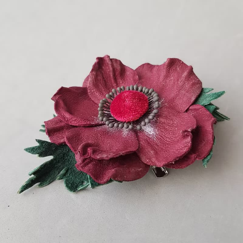 皮革胸針 Bordo leather brooch for her Leather womens jewelry