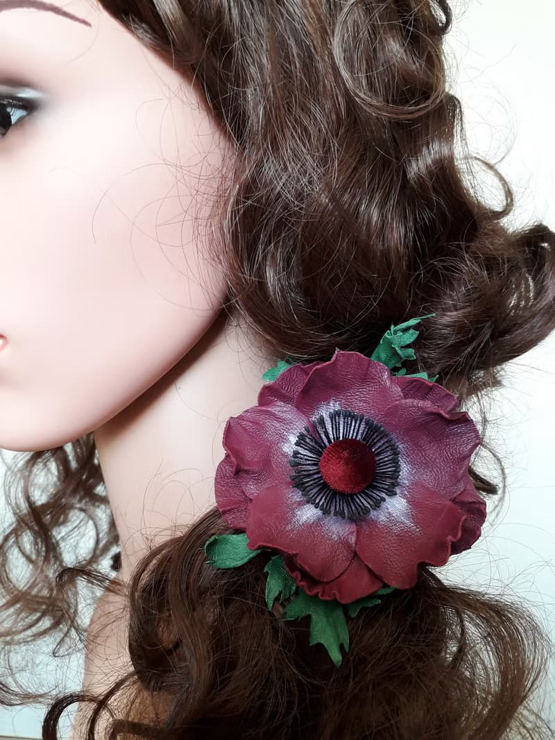 皮革胸針 Bordo leather brooch for her Leather womens jewelry