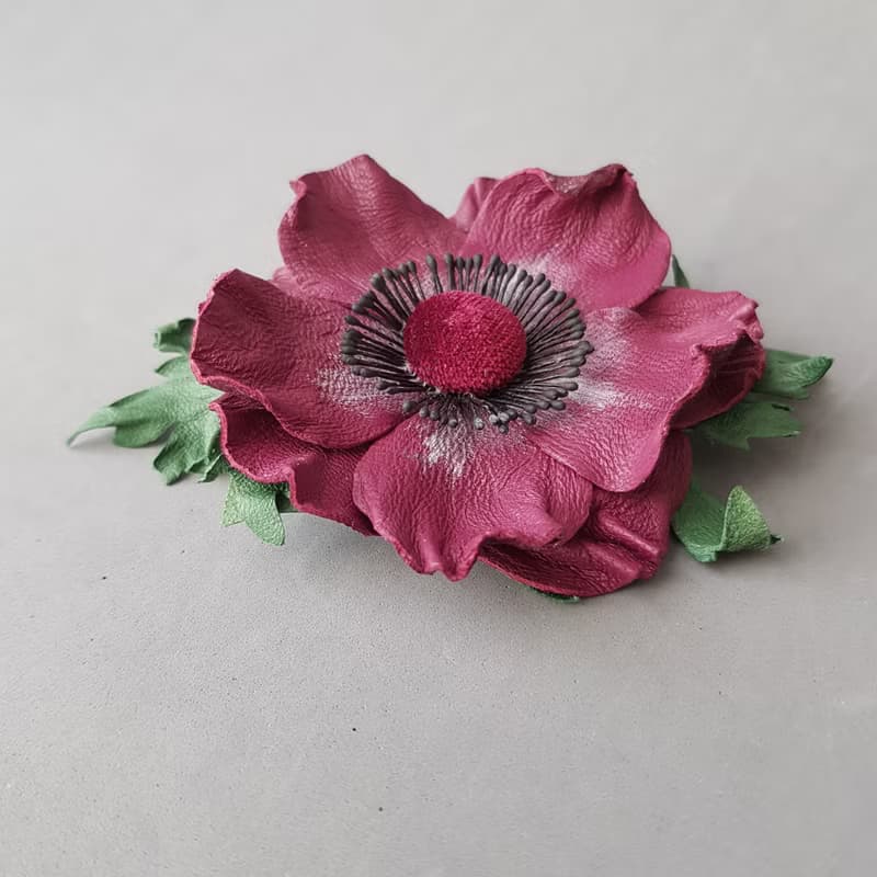 皮革胸針 Bordo leather brooch for her Leather womens jewelry
