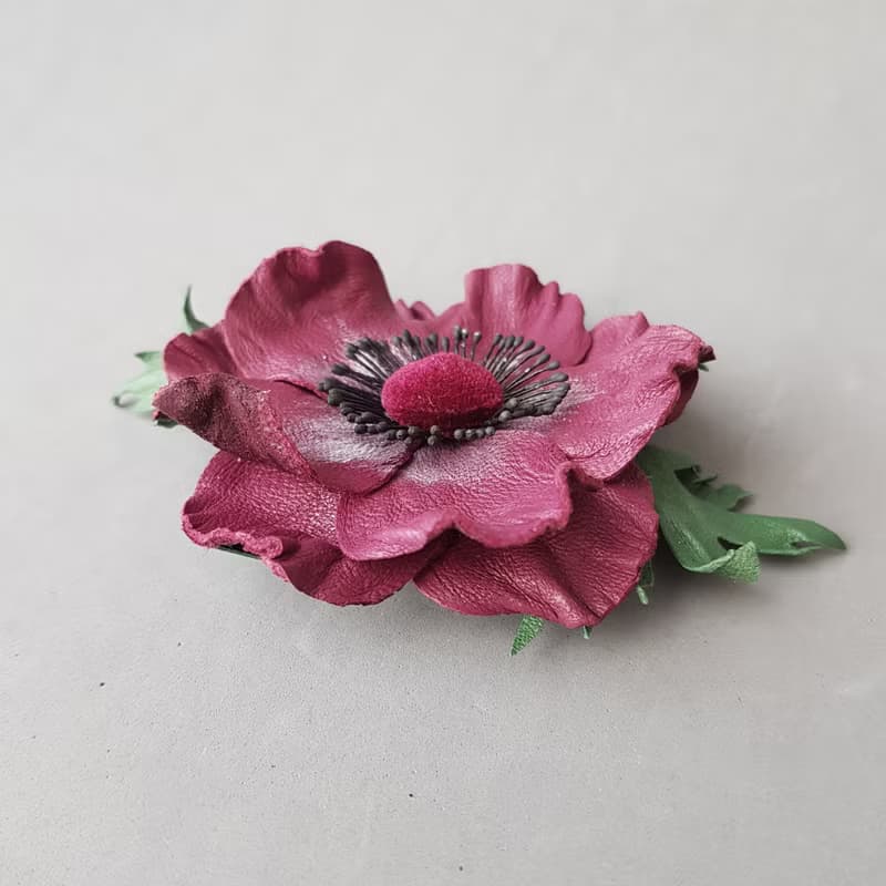 皮革胸針 Bordo leather brooch for her Leather womens jewelry