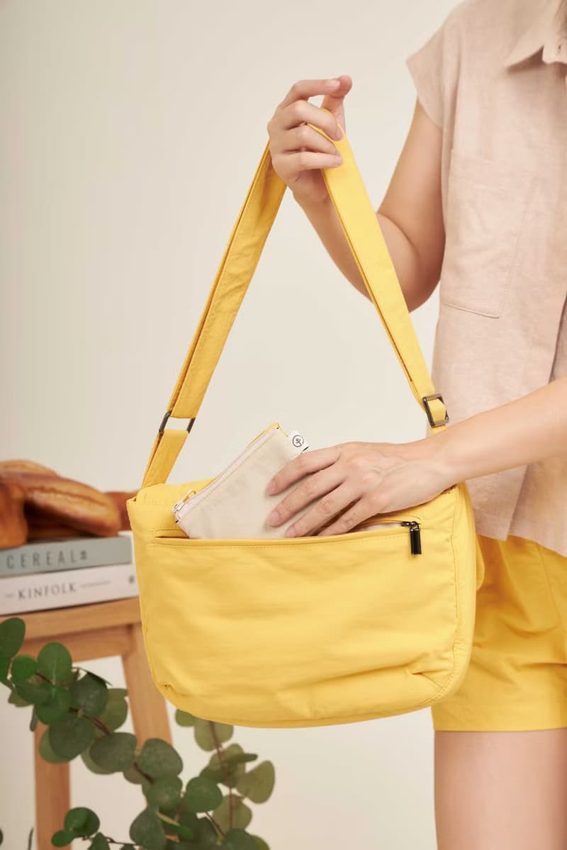 PIE - nylon puffy crossbody bag (yellow)