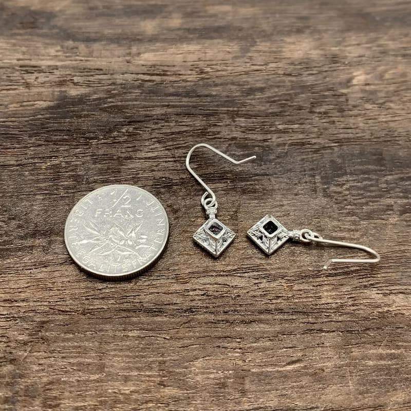黒/シルバー925 ピアス/片耳用/シンプル/シルバーアクセサリー/女の子 プレゼント/snd017
