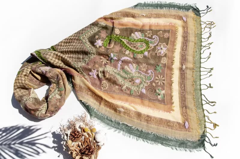 喀什米爾Cashmere/水煮羊毛披肩/針織圍巾/刺繡圍巾/羊絨披巾-花