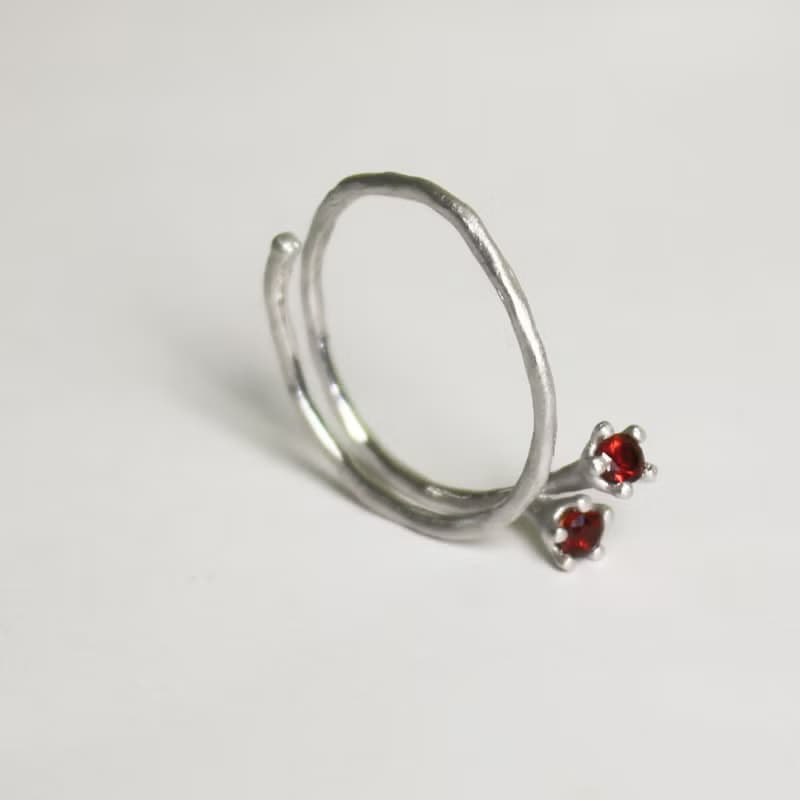 Little Mollis Ring (Garnet) sand blast finishing