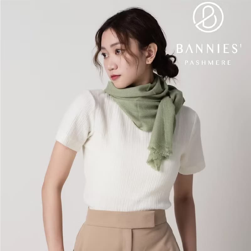 淺橄欖綠 | 窄版素面 喀什米爾圍巾