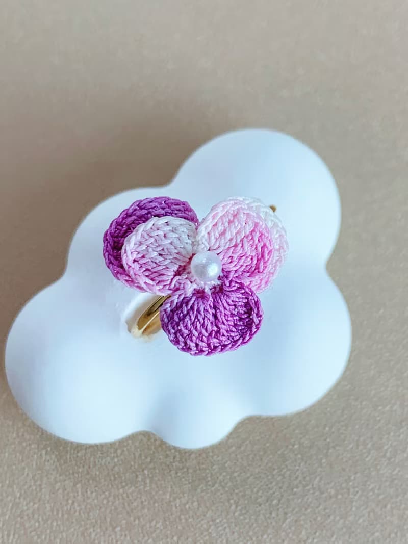 微鈎漸變蝴蝶花戒指