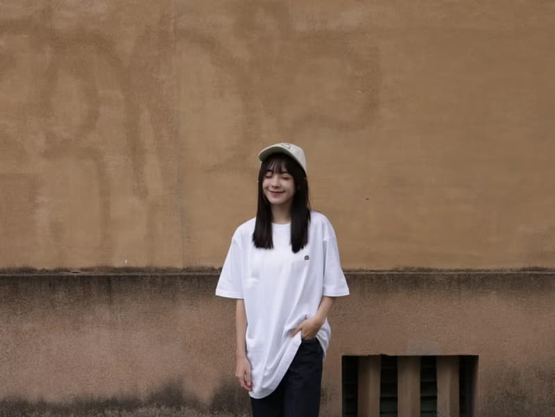 Keep on dreaming. 刺繡Tee // 中性版