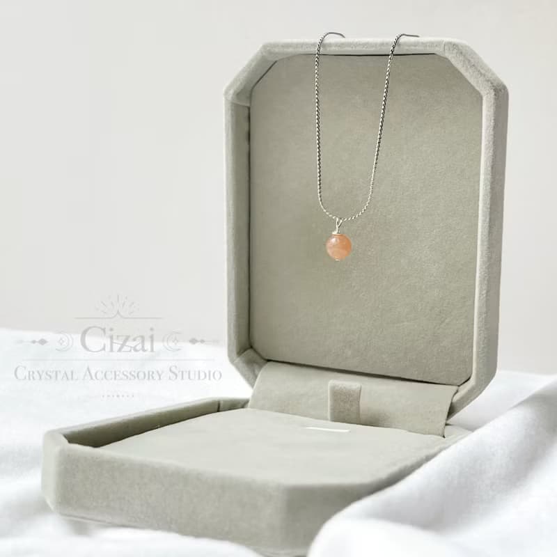 【You are my sunshine】 // N104 橙月光石鈦鋼防過敏項鍊