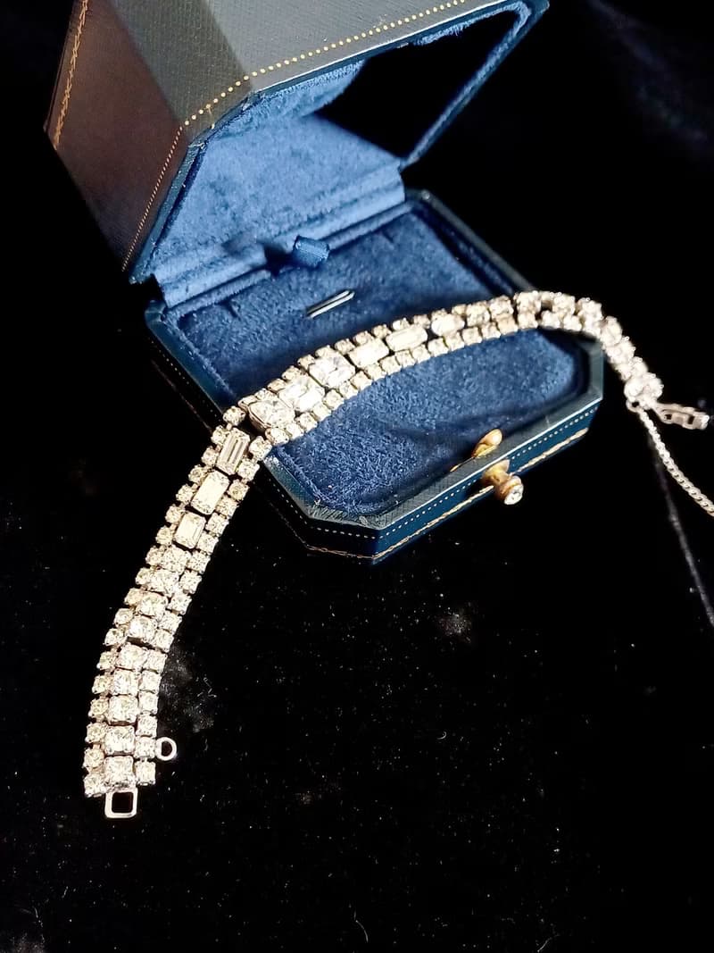 vintage jewelry   古典方形滿鑲萊茵手鍊