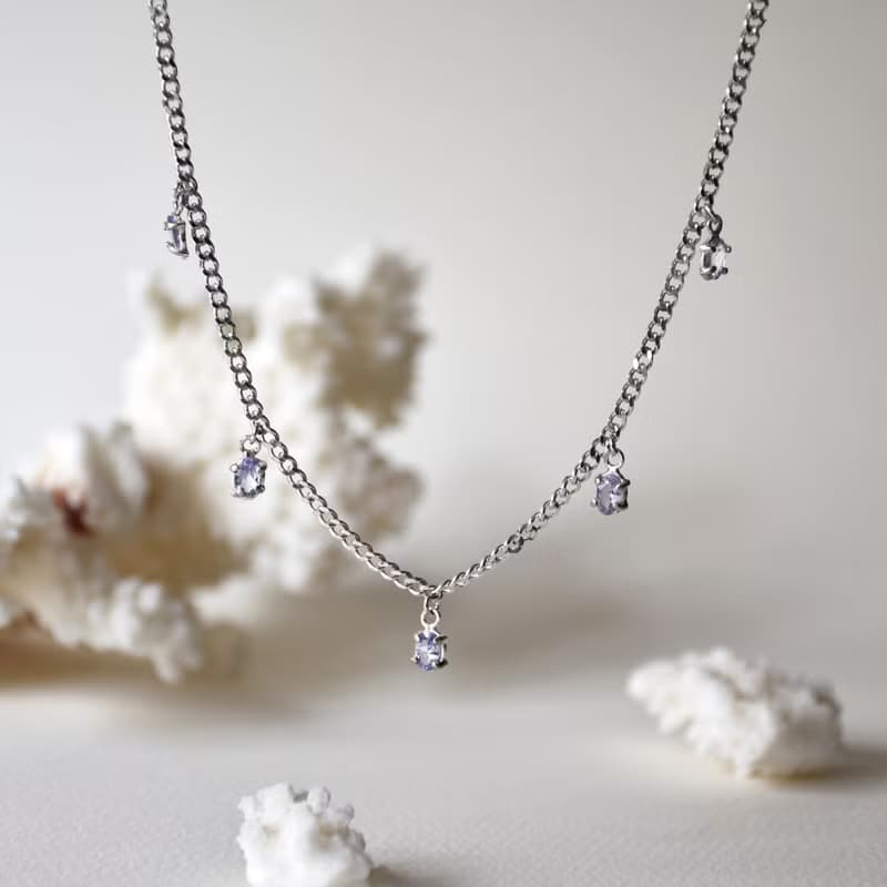 簡約淡紫色坦桑石吊墜配925銀項鍊 // 天然寶石 // 十二月份生日