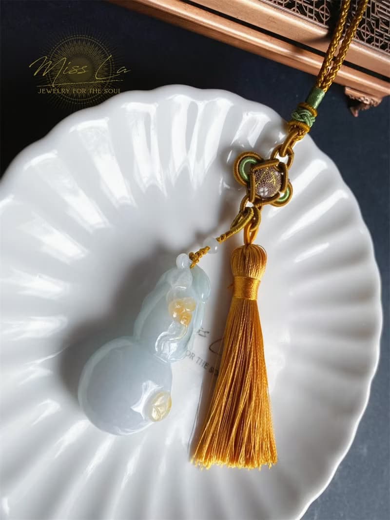孤品 天然緬甸玉翡翠 淺綠底帶黃翡 立體手工雕葫蘆 禮物 包掛