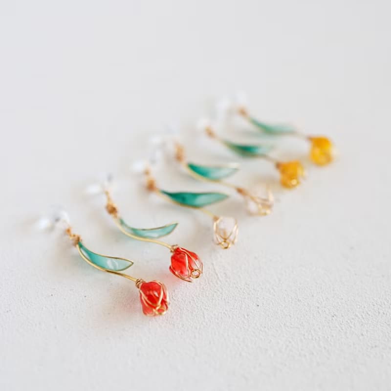 咲いた咲いたチューリップの花のピアス　イヤリング　3月誕生月花