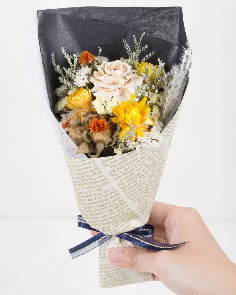 質感永生玫瑰花束|求婚結婚捧花永生乾燥花畢業謝師禮物生日禮物