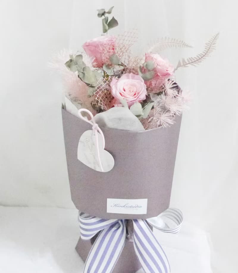質感永生玫瑰花束|求婚結婚捧花永生乾燥花畢業謝師禮物生日禮物