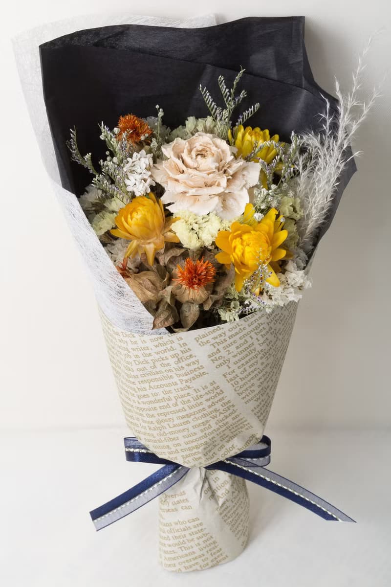 質感永生玫瑰花束|求婚結婚捧花永生乾燥花畢業謝師禮物生日禮物