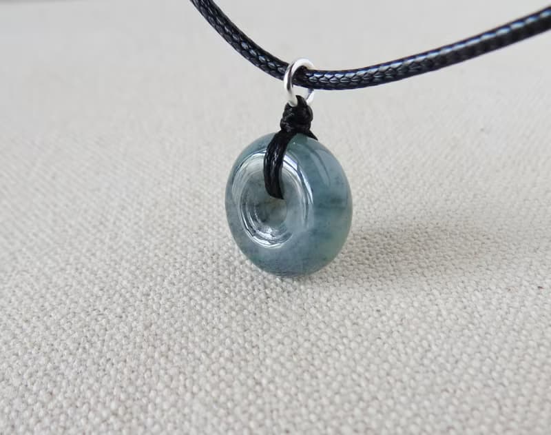 【金剛結】本命年【平安如意】冰烏雞飄綠翡翠韓國蠟線項鍊AZ10