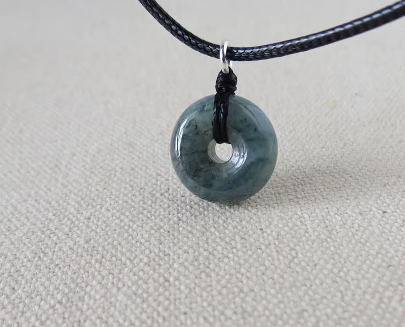 【金剛結】本命年【平安如意】冰烏雞飄綠翡翠韓國蠟線項鍊AZ10