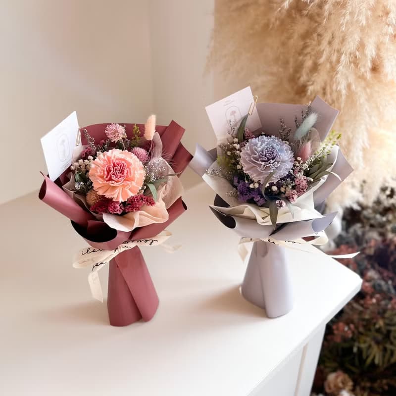 康乃馨索拉花乾燥花束 I  母親節  I 情人節 I 企業賀禮I