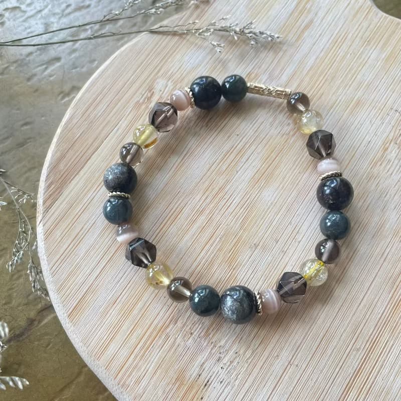 堅強自信彈性手鍊