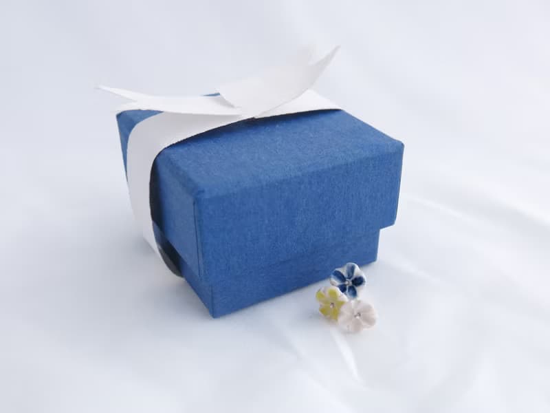 Felicitation白瓷純銀小花耳環/畢業花束