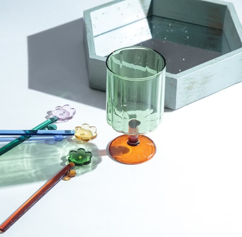 【夏日涼感】日本耐熱玻璃-繽紛撞色飲品杯+同色花花攪拌棒