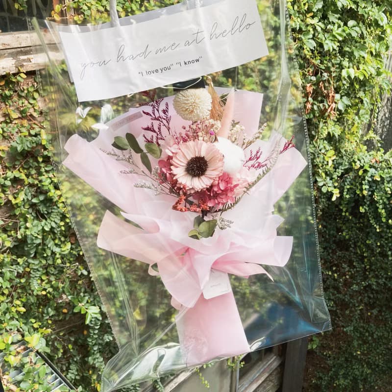 嫩粉 擴香畢業小太陽花束 /可滴精油噴香水/乾燥花/畢業花束/畢業