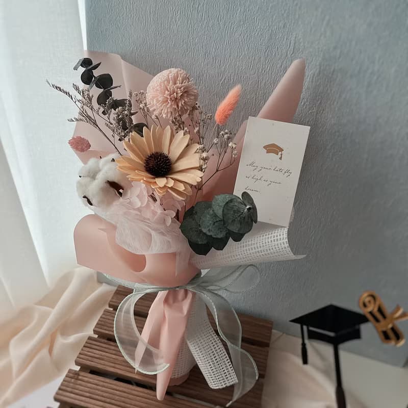 青春有你 太陽花 畢業花束 不對稱擴香花束