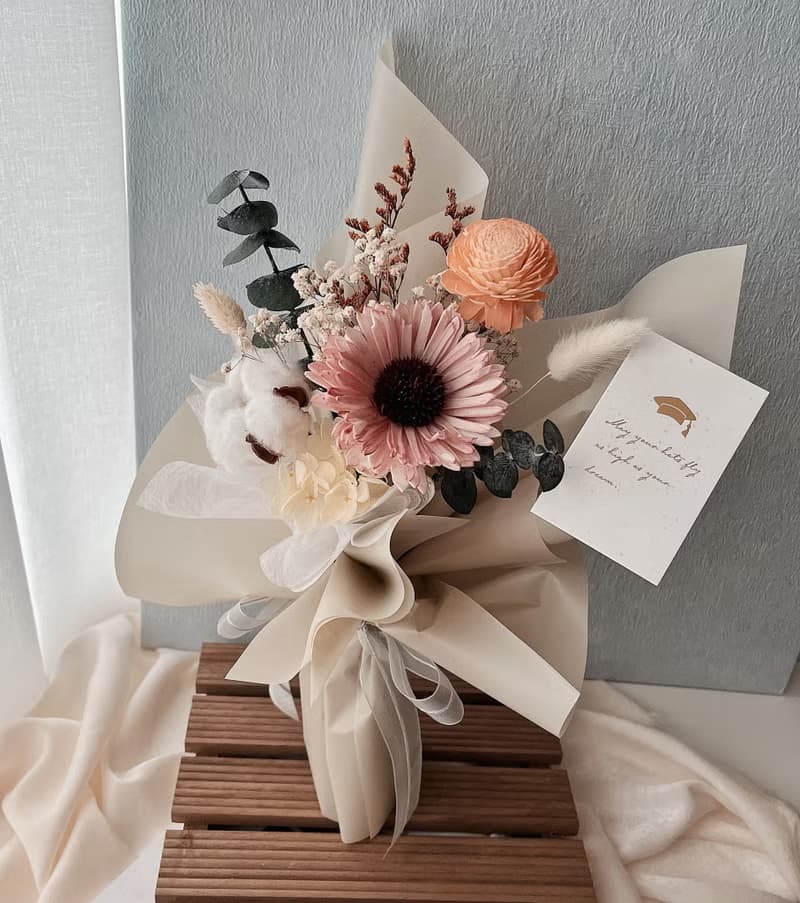 青春有你 太陽花 畢業花束 不對稱擴香花束