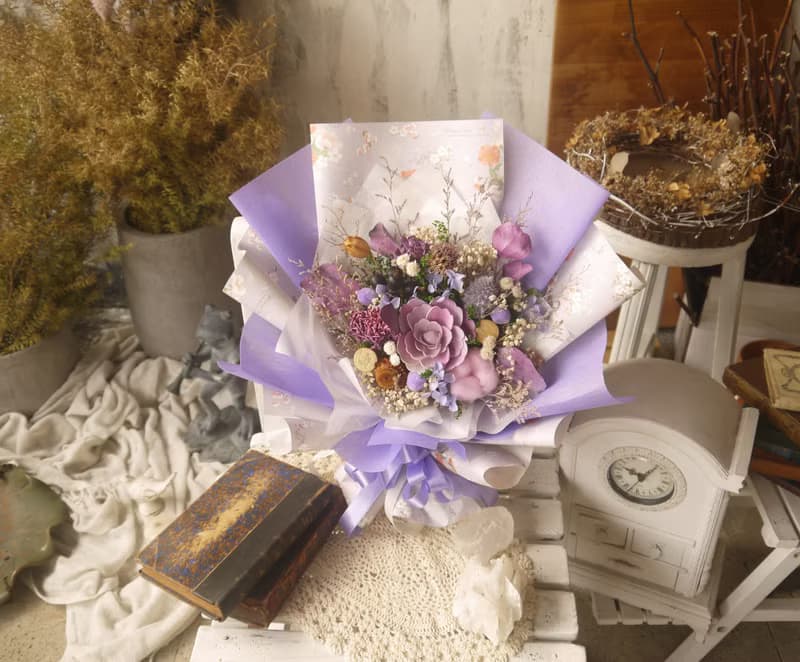 藤紫 夢幻紫系.乾燥花.索拉花.永生花.情人節.畢業花束