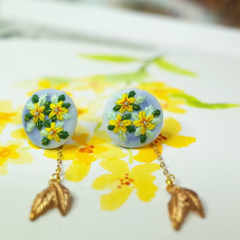 台灣特有種 黃花著生杜鵑 手刺繡貼耳耳環 耳夾/耳針