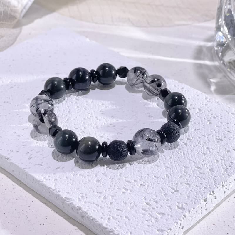 黯夜守護者 金運石|雷公墨隕石|黑髮晶|黑曜石|水晶手鍊A14-2