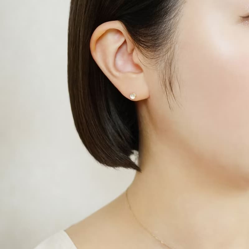 【Second Earrings】 18K 乳白色凸圓形耳環 (黃金)