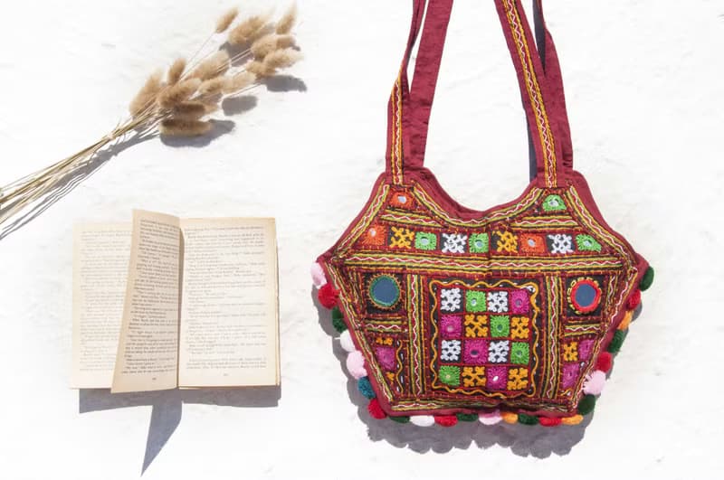 手工刺繡斜背包 民族風包 側背包 肩背包 手工包 刺繡包-沙漠花朵