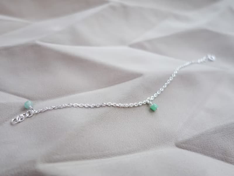 綠意天然翡翠手工手鍊・925 純銀・冰種緬甸玉珠