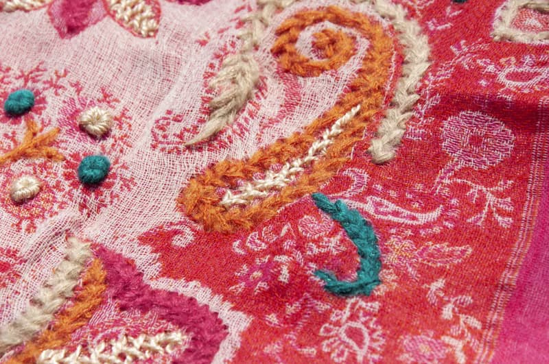 克什米爾 喀什米爾Cashmere刺繡羊毛披肩 針織圍巾 刺繡圍巾-花朵