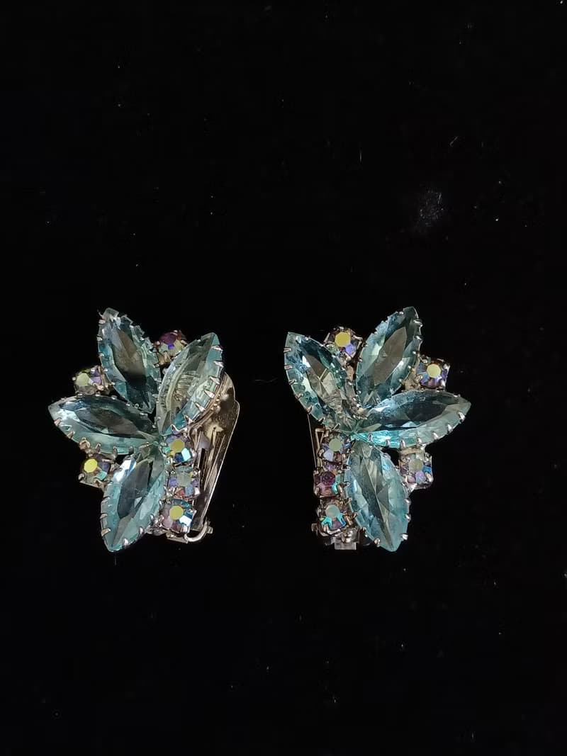 vintage jewelry 古董水藍萊茵花卉 夾式耳環