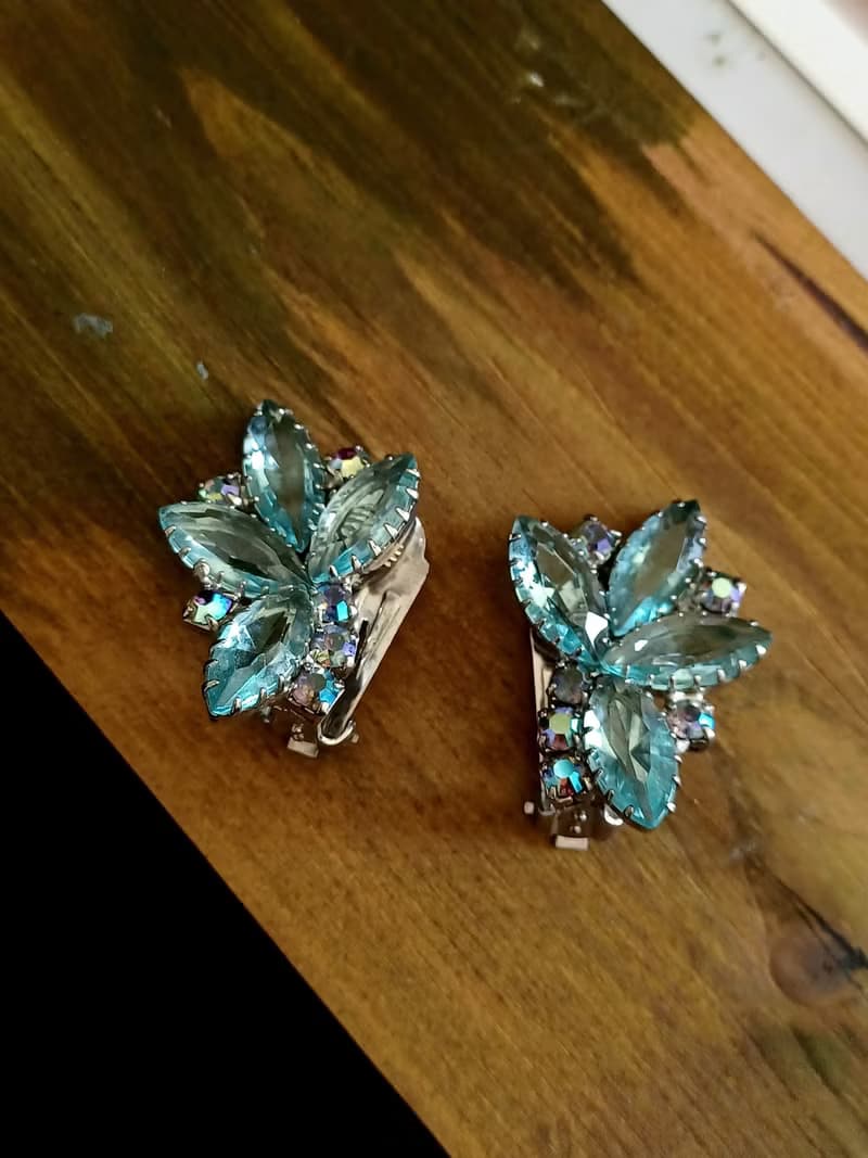 vintage jewelry 古董水藍萊茵花卉 夾式耳環