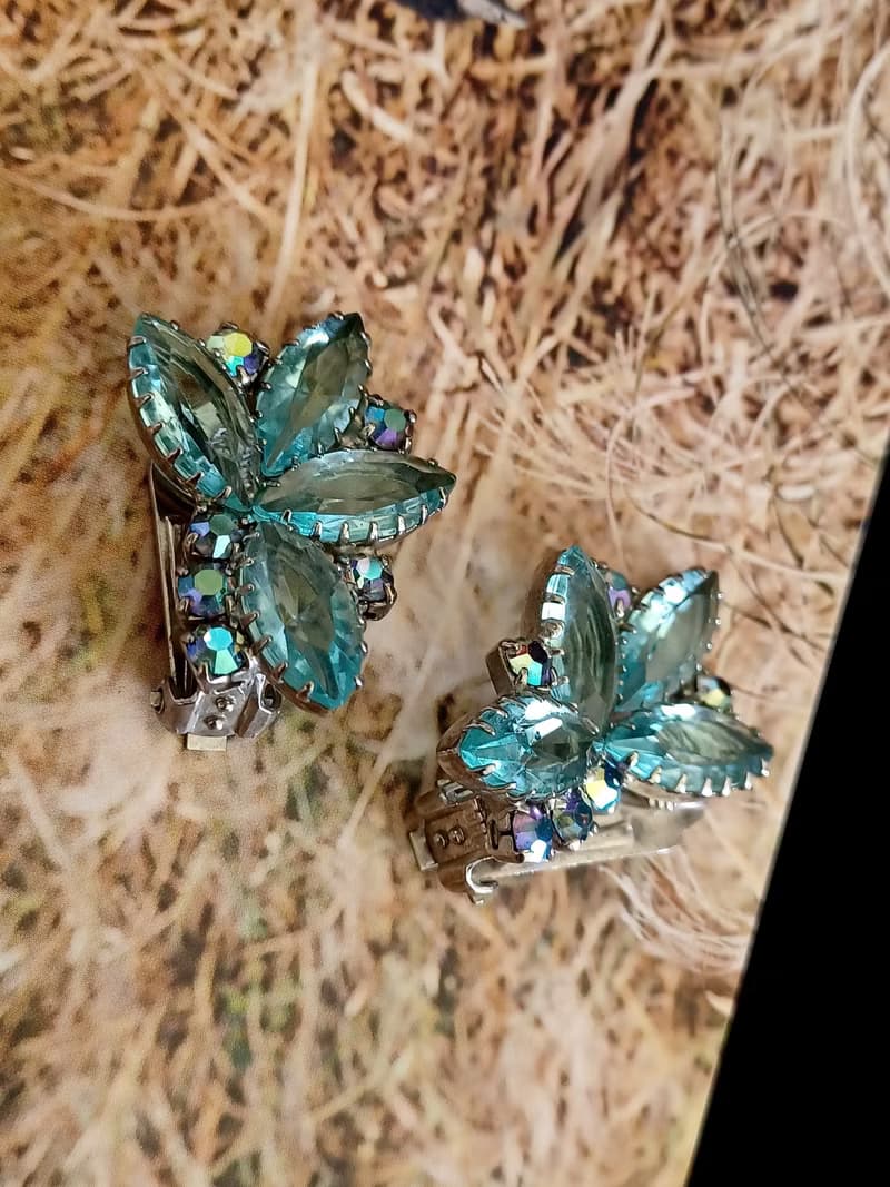 vintage jewelry 古董水藍萊茵花卉 夾式耳環