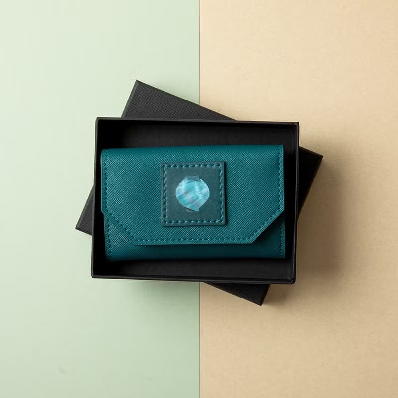 Mother-of-pearl Card Wallet 2