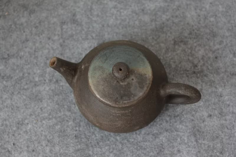 岩礦壺系列 - 刷紋染釉壺