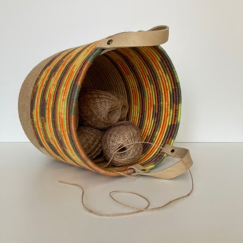 Large basket with handles 25 cm x 26.5 cm