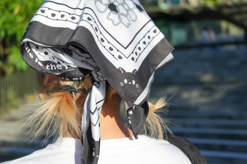 doudle is the new black 絲巾